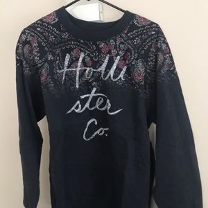 Hollister navy blue crewneck sweater floral print